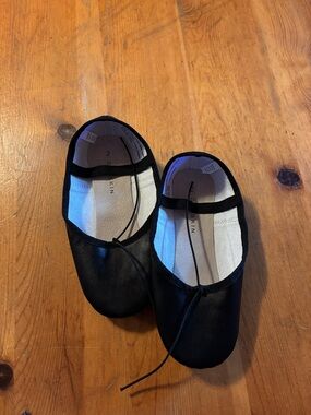 Bloch Black Leather Kids Dance Flats with Elastic Strap